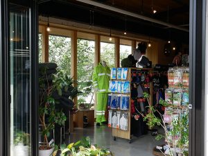 (室外) 窓ガラス開放