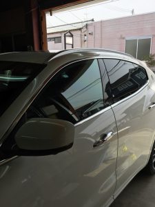 マセラティ-レヴァンテ-カーフィルム貼り付け-225x300